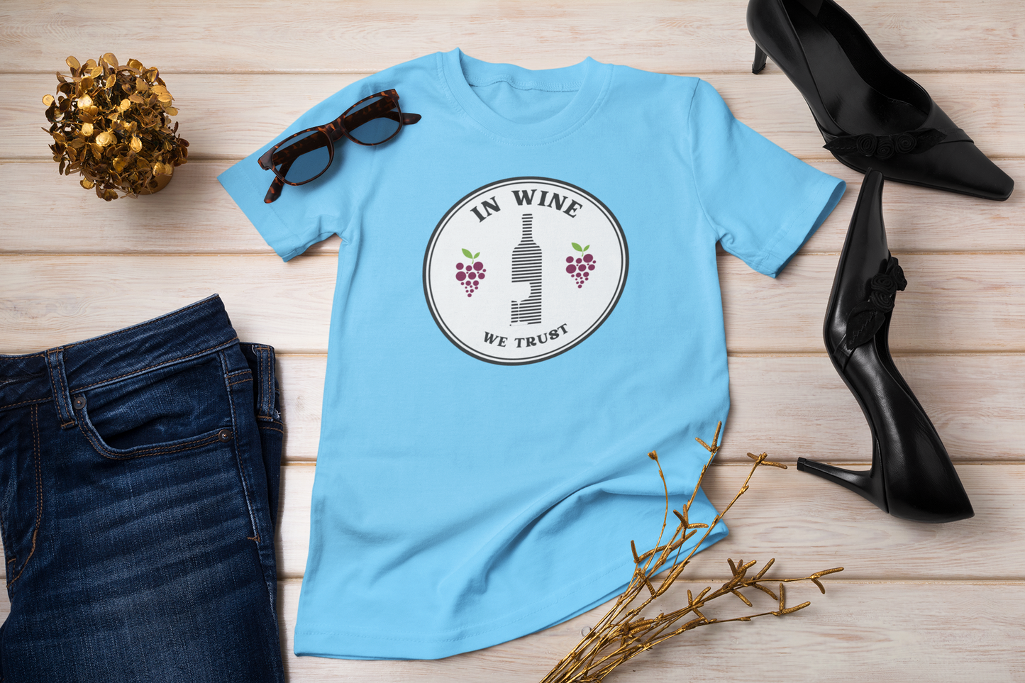 In Wine We Trust, Unisex Softstyle T-Shirt