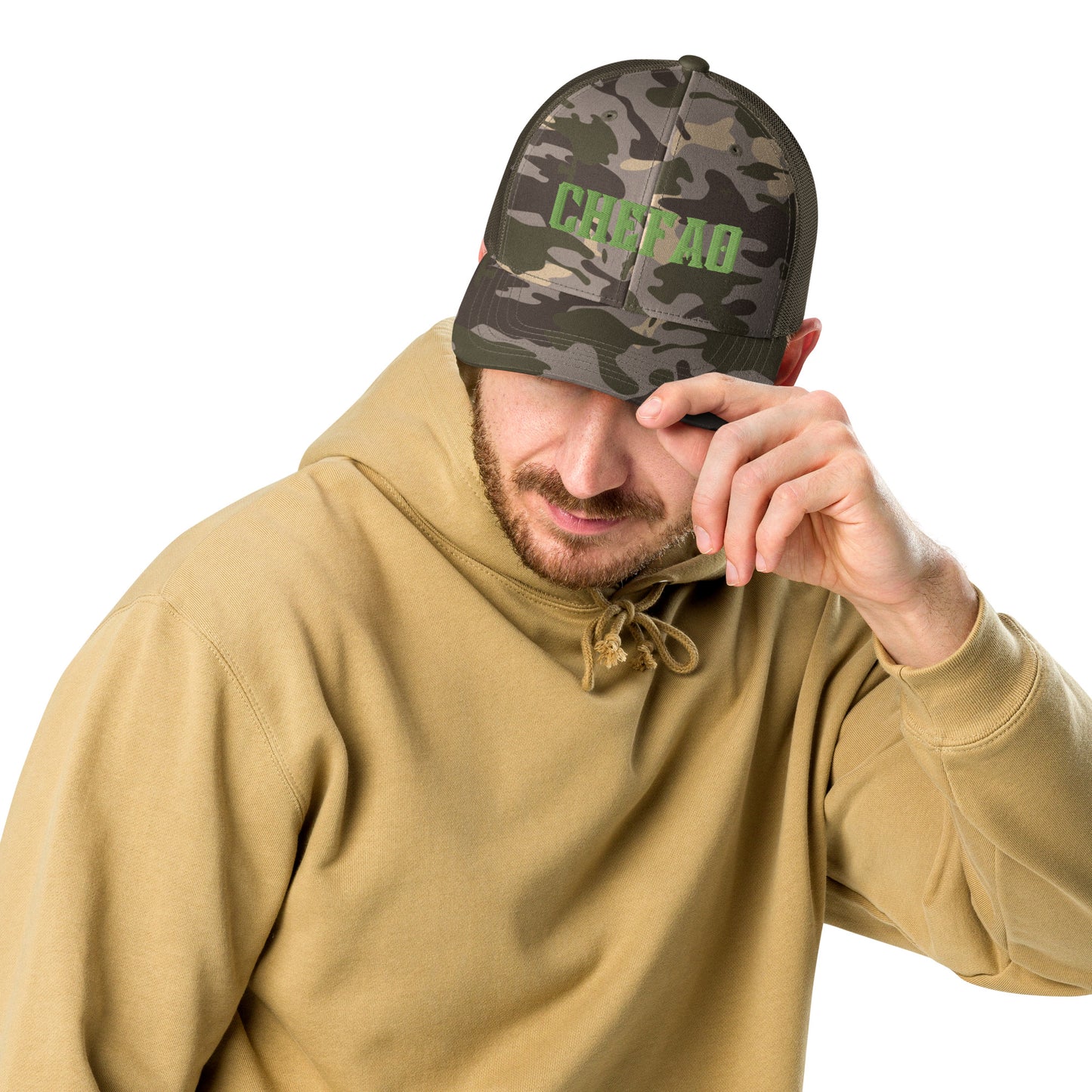 Chefao I, Camouflage trucker hat